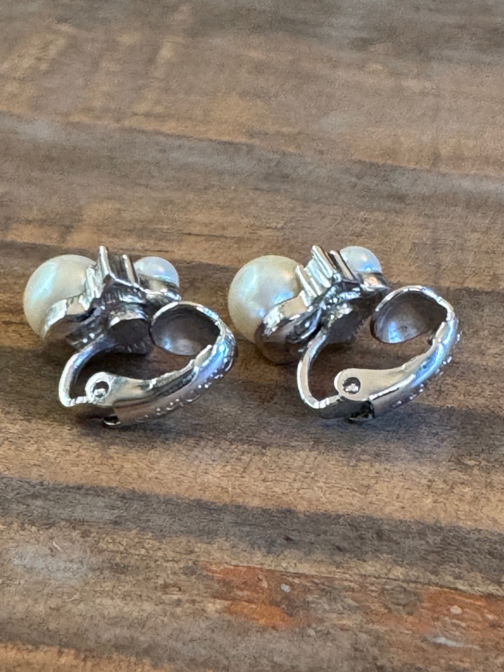 Rare style Vintage Christian Dior clip on earrings Small pearl/rhinestone - Picture 3 of 10